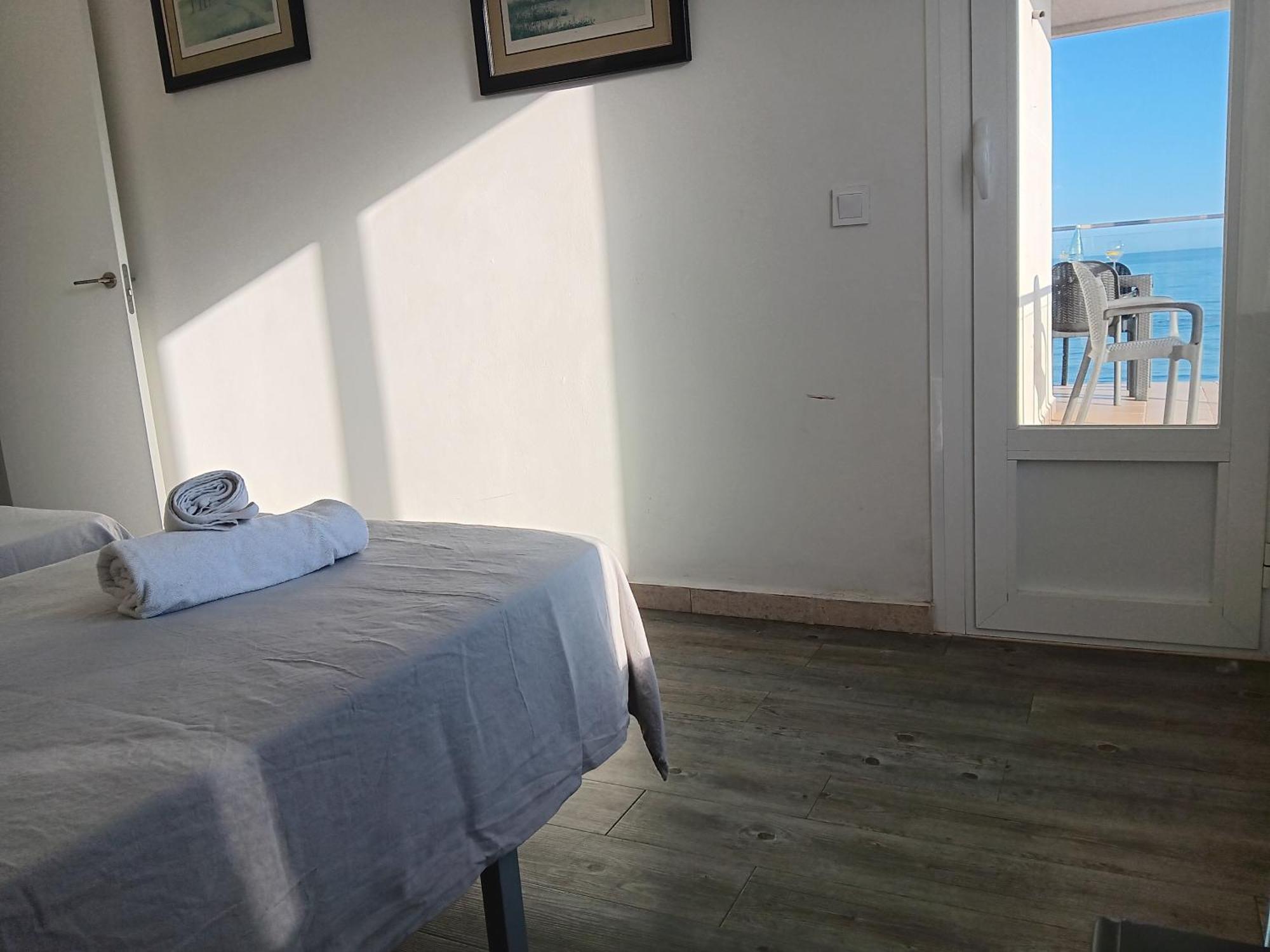 Alojamiento Iberia Playa Estepona Exteriör bild