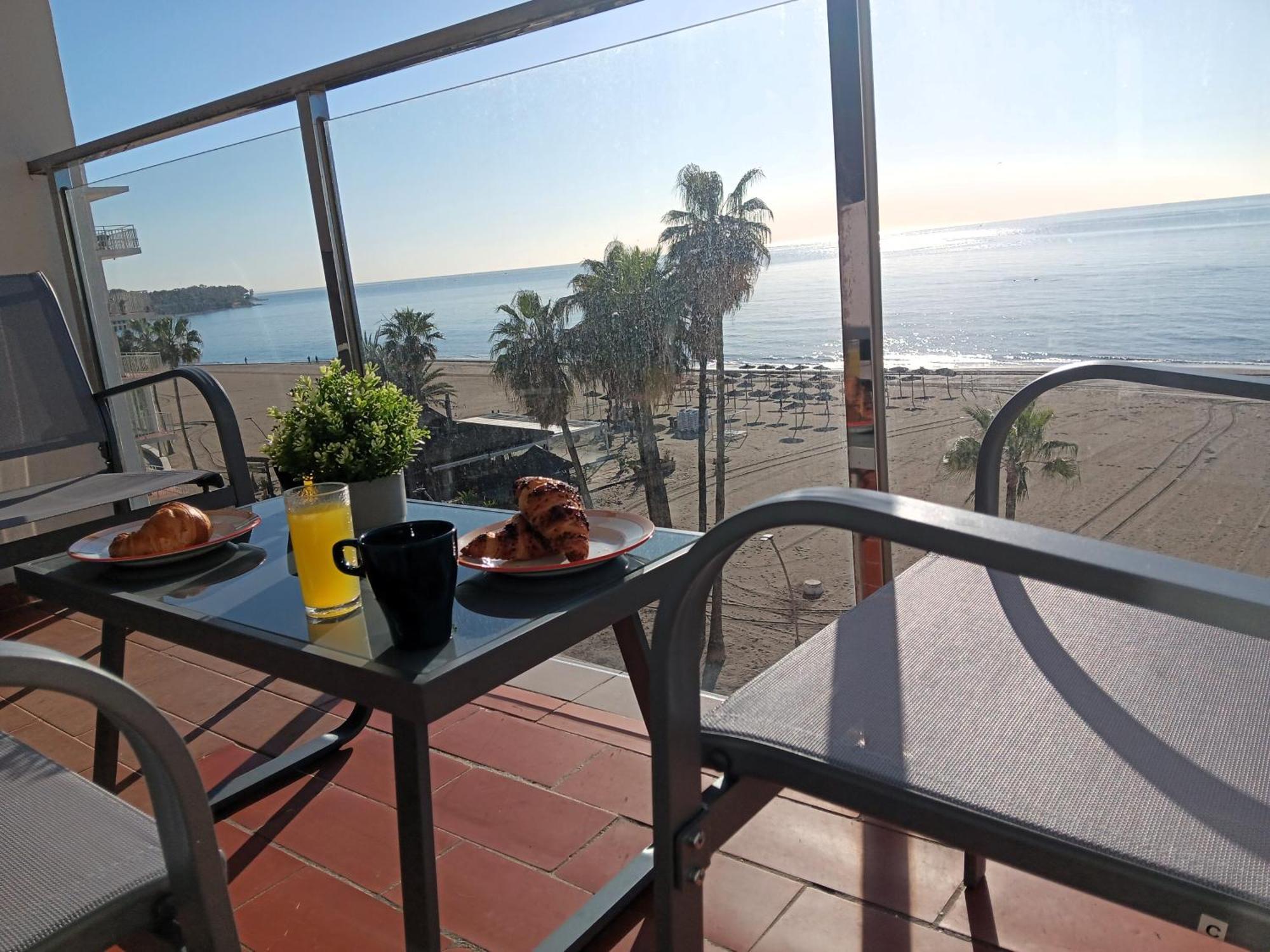 Alojamiento Iberia Playa Estepona Exteriör bild
