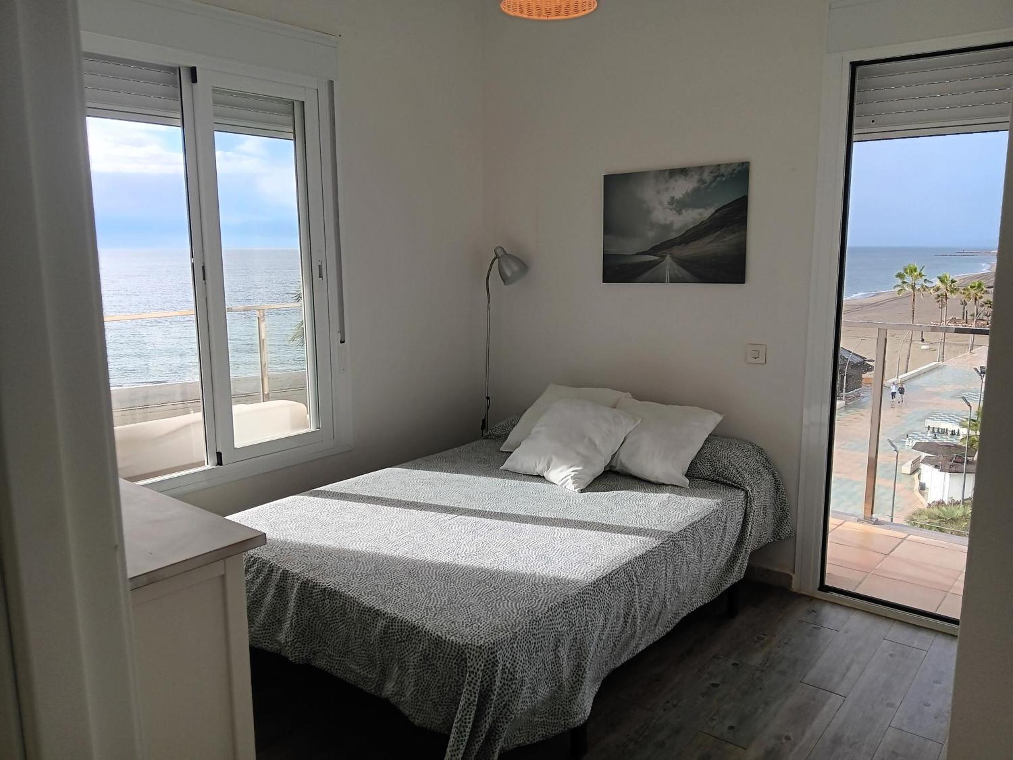 Alojamiento Iberia Playa Estepona Exteriör bild